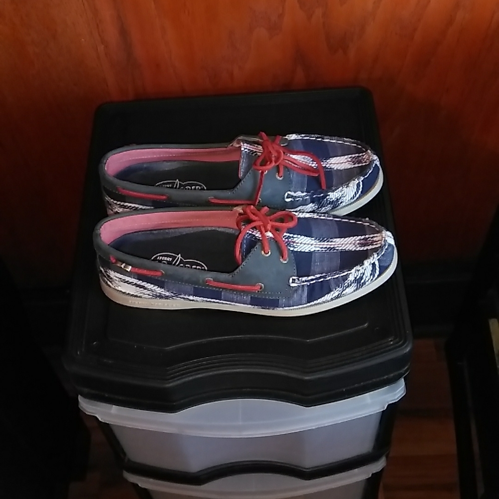 Women Sperry - Picture 5 of 7